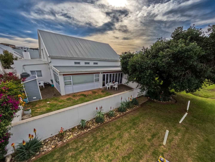 3 Bedroom Property for Sale in Stilbaai Wes Western Cape
